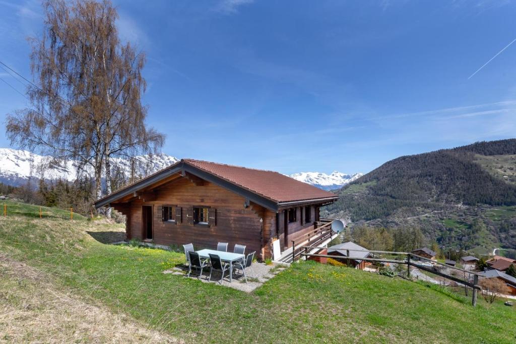 Chalet Anne Sophie room 6